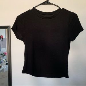 Black crop tee